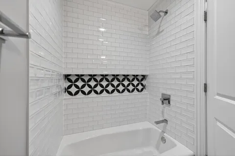 $1,000,000 | 2060 North Stave Street, Unit 3, Chicago, IL 60647
