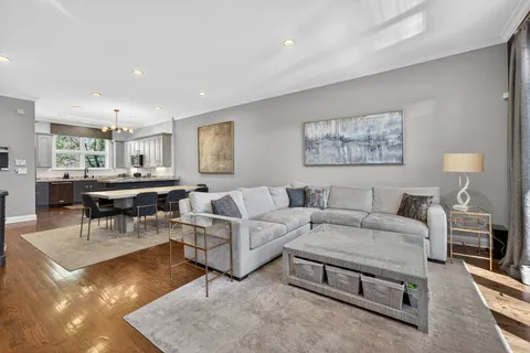 $1,000,000 | 2060 North Stave Street, Unit 3, Chicago, IL 60647
