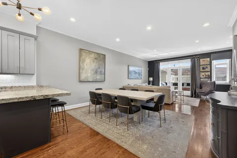 $1,000,000 | 2060 North Stave Street, Unit 3, Chicago, IL 60647