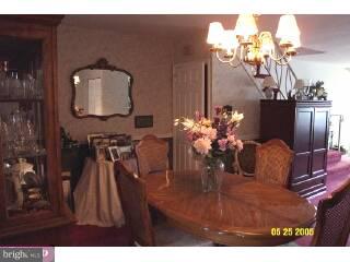 10821 Perrin Road Philadelphia, PA 19154 - Photo 4 of 6