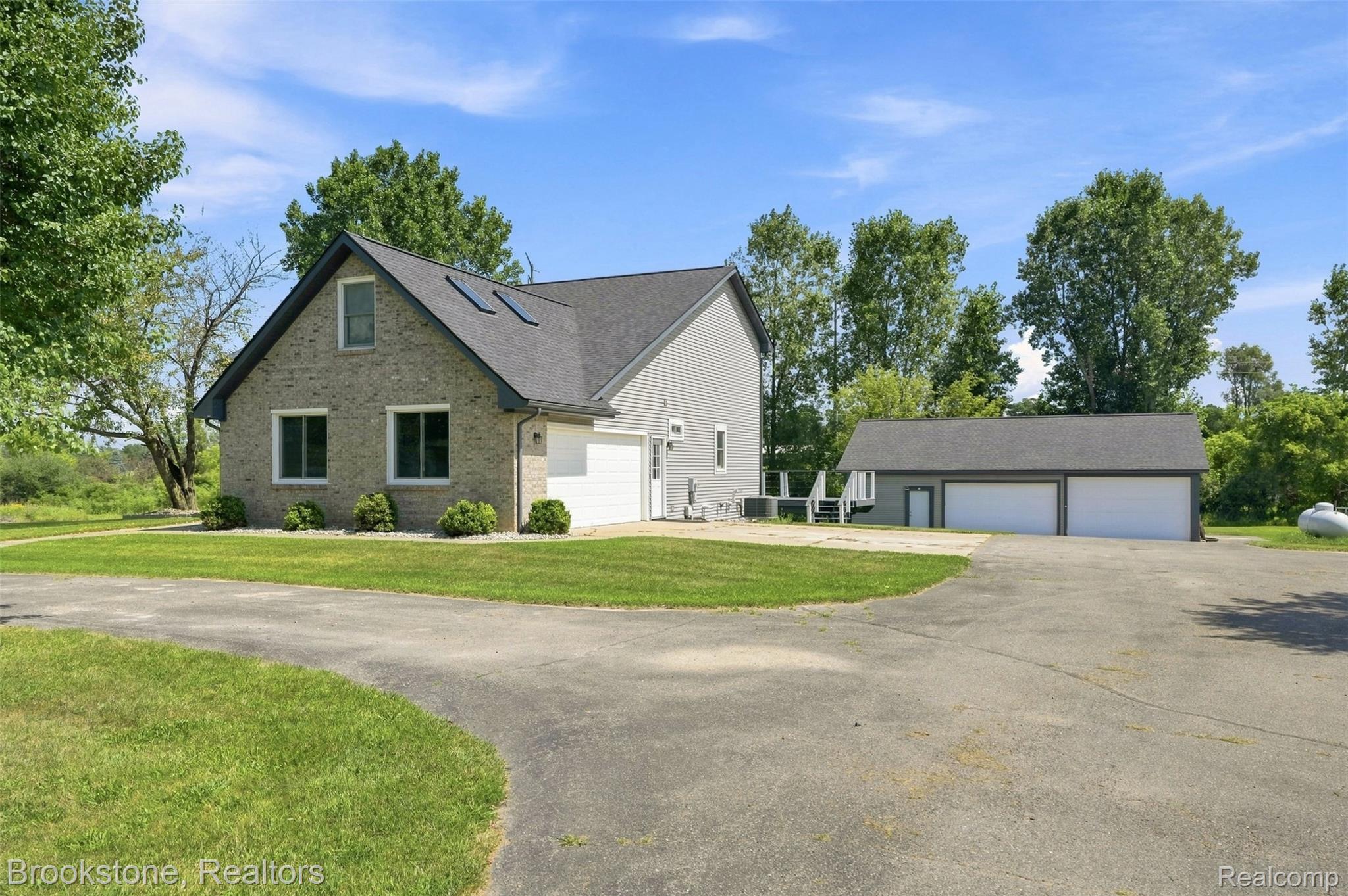 1775 Dutcher Road Howell, MI 48843 - Photo 3 of 41 012-1775 dutcher rd, howell, mi 48843.jpg