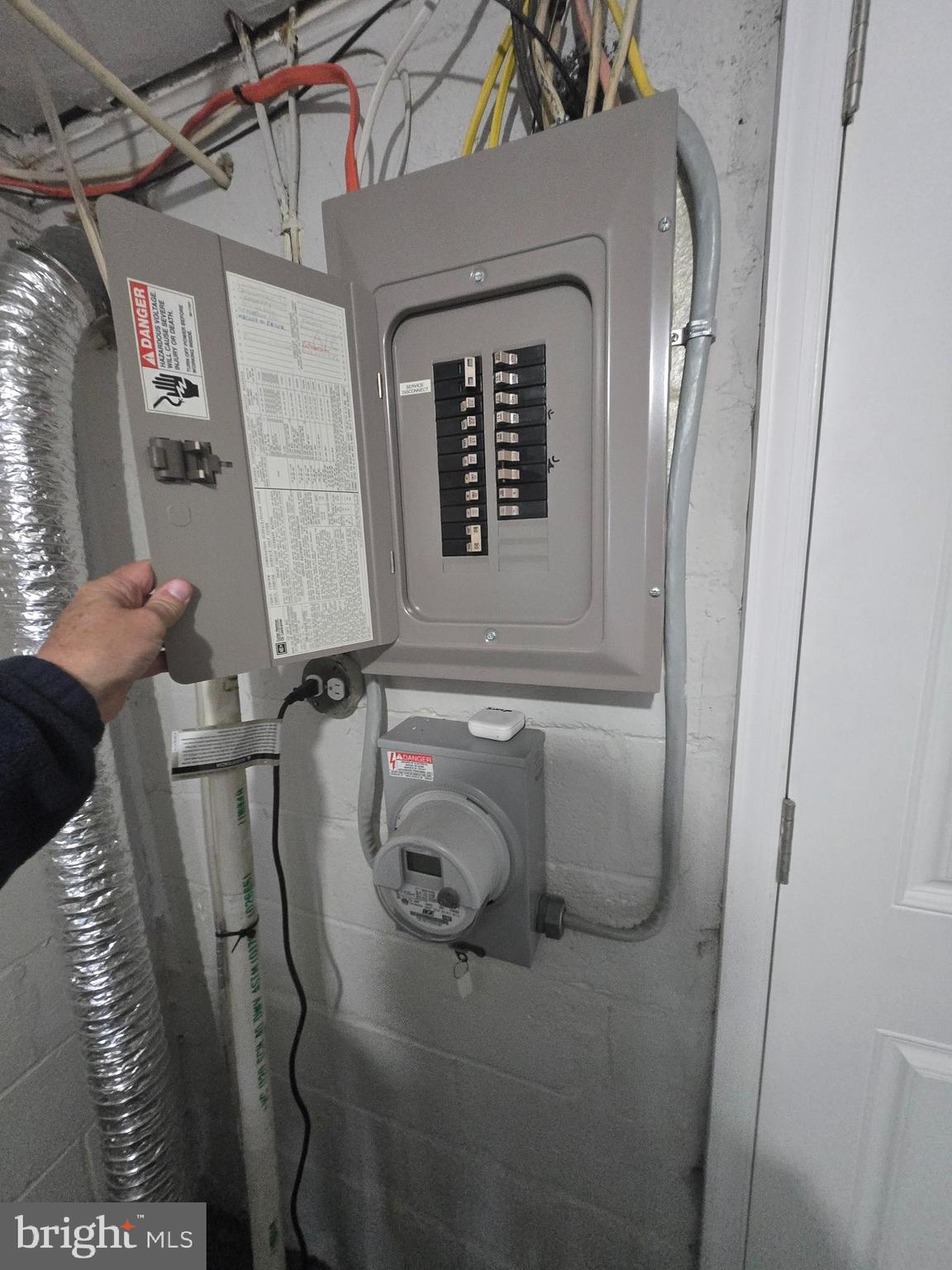 803 North Marlyn Avenue Baltimore, MD 21221 - Photo 18 of 22 a close view of utility room