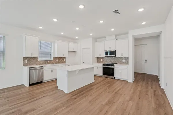 $499,990 | 5472 Hanover Square Drive, St. Cloud, FL 34771