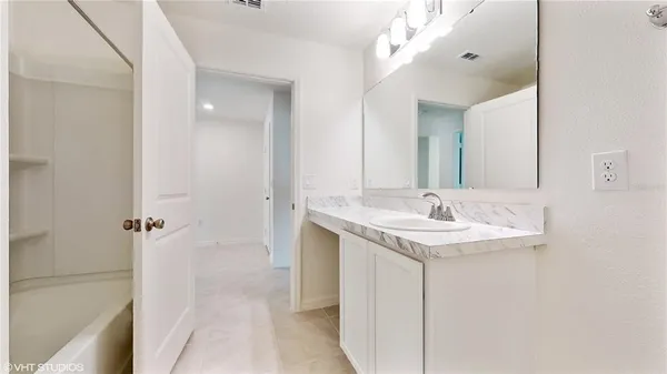 $2,100 | 1019 Gotthard Pass Dr., Winter Haven, FL 33881