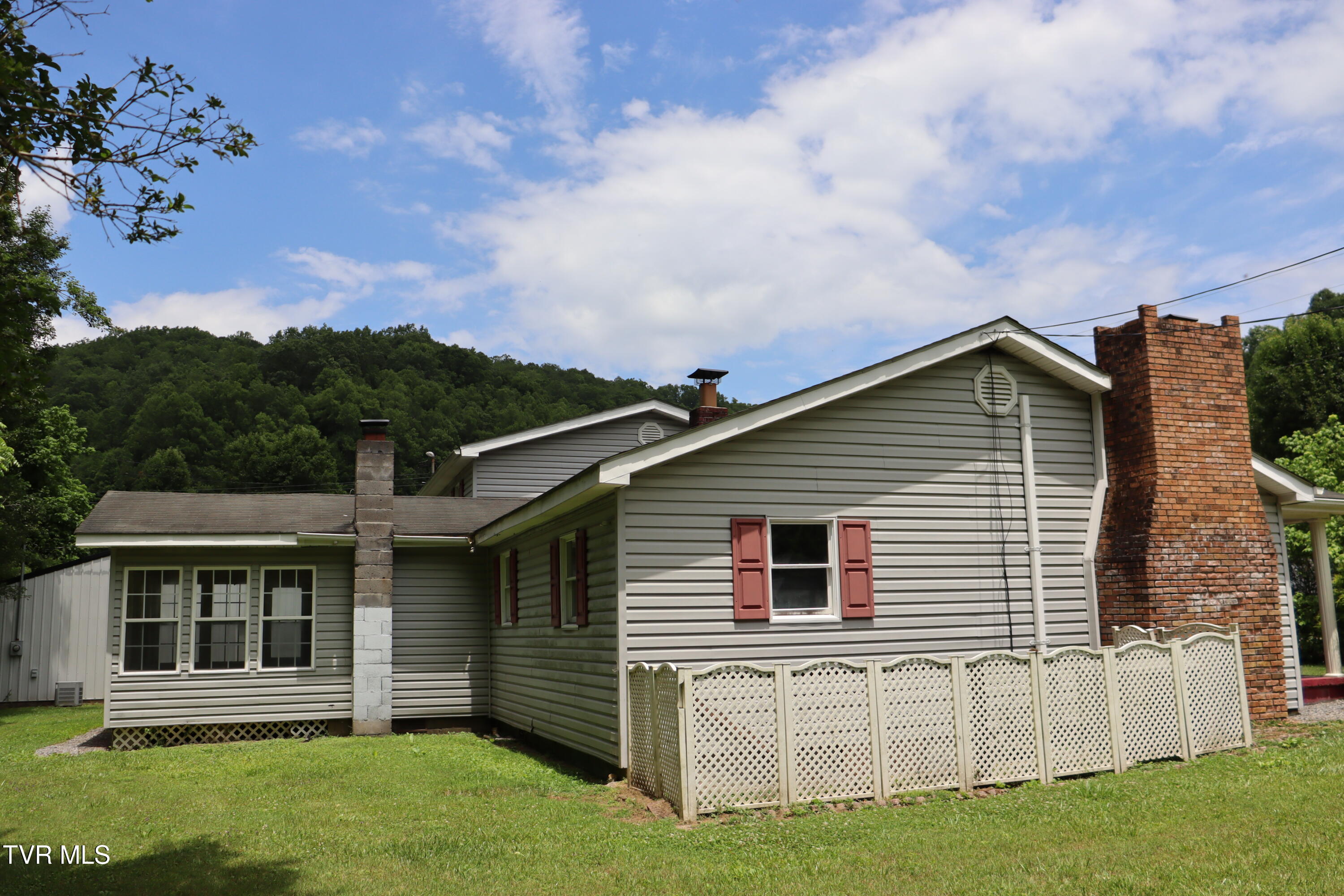 5317 Chevrolet Road Norton, VA 24273 - Photo 3 of 59 IMG_8192