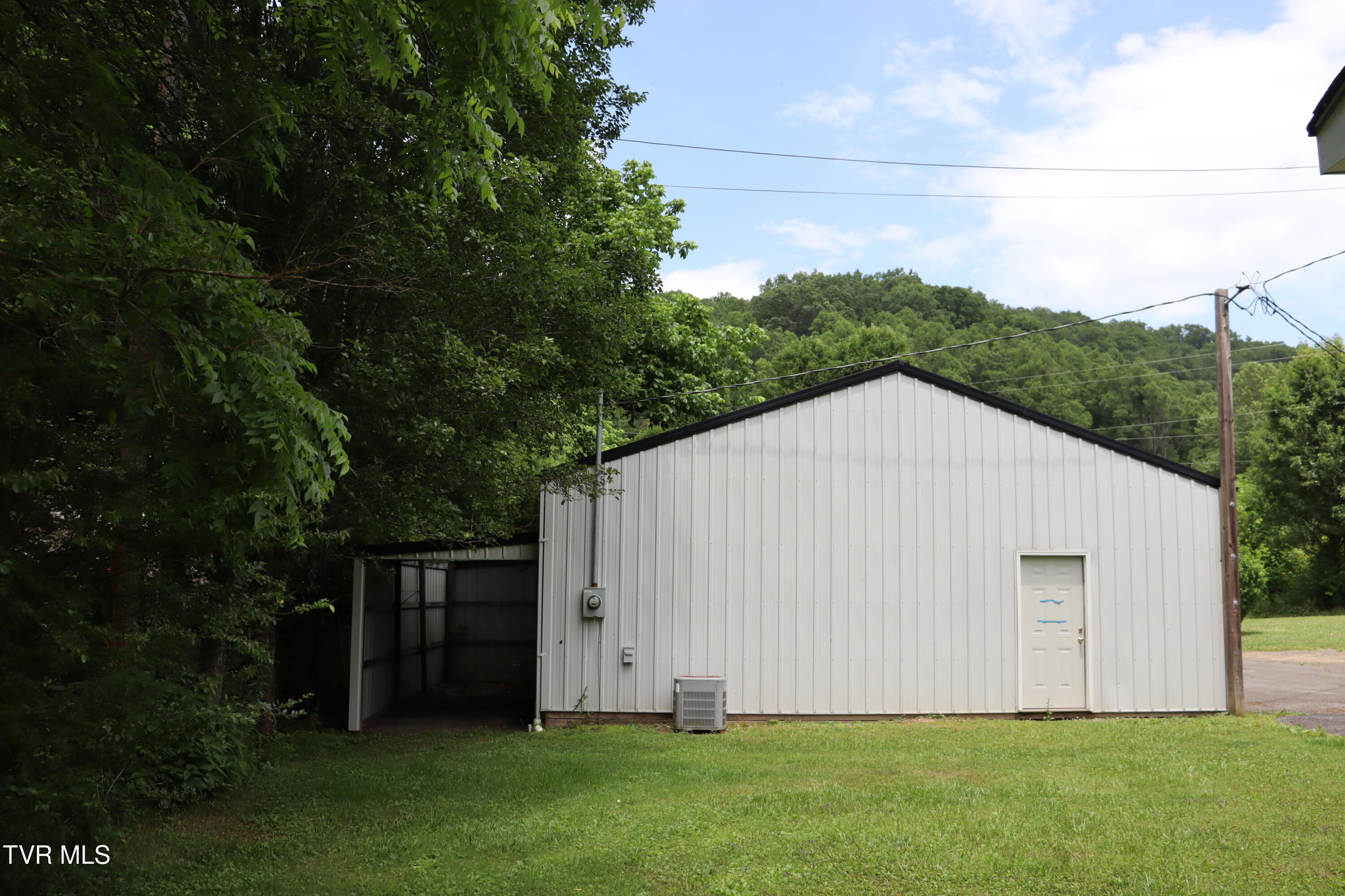 5317 Chevrolet Road Norton, VA 24273 - Photo 8 of 59 IMG_8193