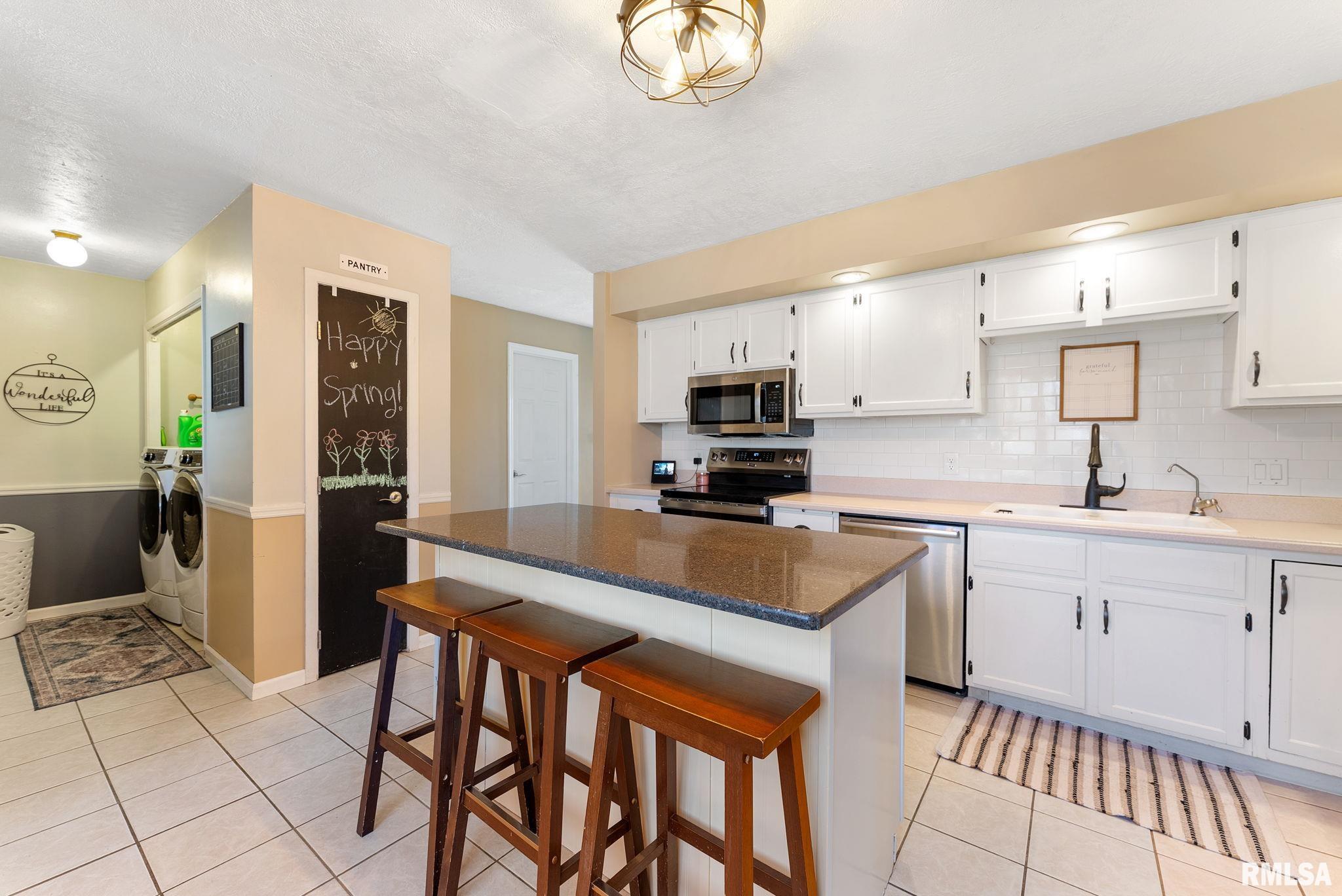 3075 Quail Ridge Road Bettendorf, IA 52722 - Photo 8 of 42 Gallery Image 8
