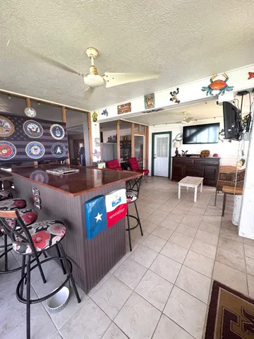 $474,900 | 1255 Sailfish Street, Bayou Vista, TX 77563