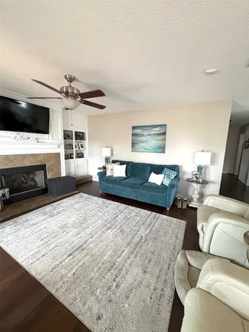 $474,900 | 1255 Sailfish Street, Bayou Vista, TX 77563