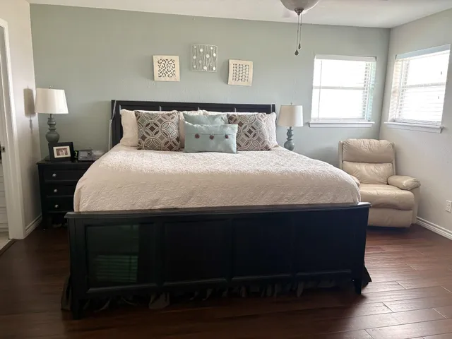 $474,900 | 1255 Sailfish Street, Bayou Vista, TX 77563