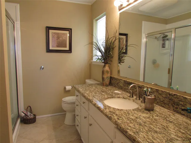 $474,900 | 1255 Sailfish Street, Bayou Vista, TX 77563