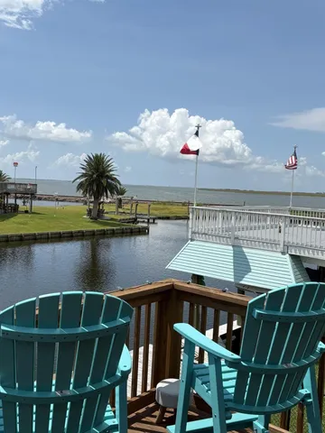 $474,900 | 1255 Sailfish Street, Bayou Vista, TX 77563