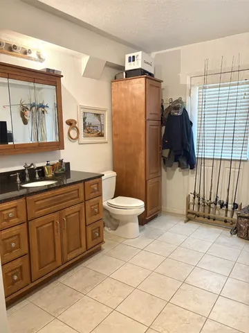 $474,900 | 1255 Sailfish Street, Bayou Vista, TX 77563