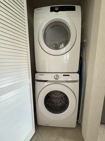 $474,900 | 1255 Sailfish Street, Bayou Vista, TX 77563