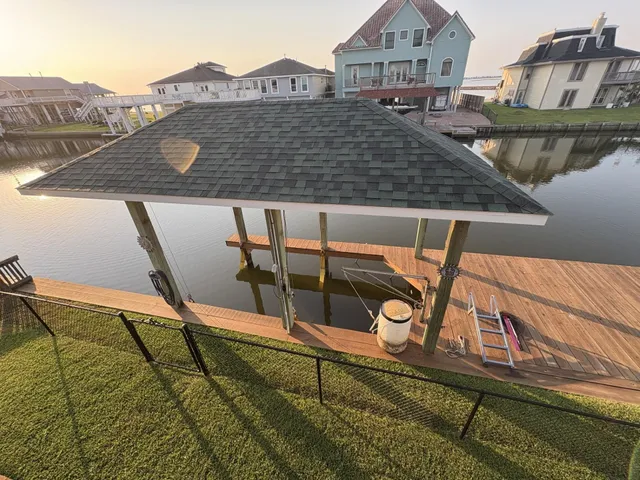 $474,900 | 1255 Sailfish Street, Bayou Vista, TX 77563