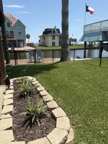 $474,900 | 1255 Sailfish Street, Bayou Vista, TX 77563