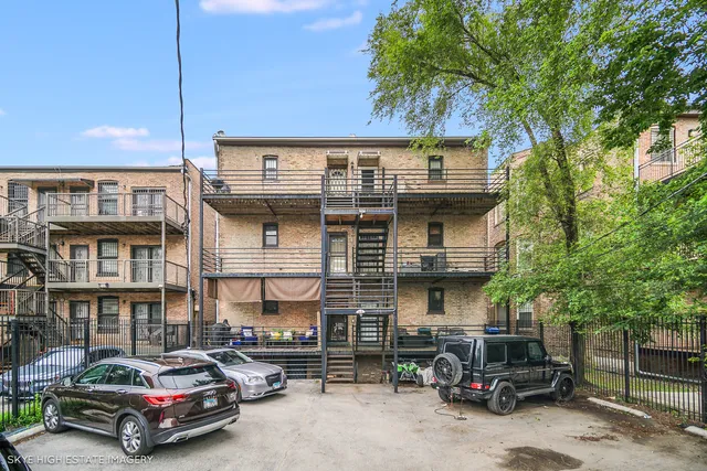 $310,000 | 5743 South Michigan Avenue, Unit 1S, Chicago, IL 60637