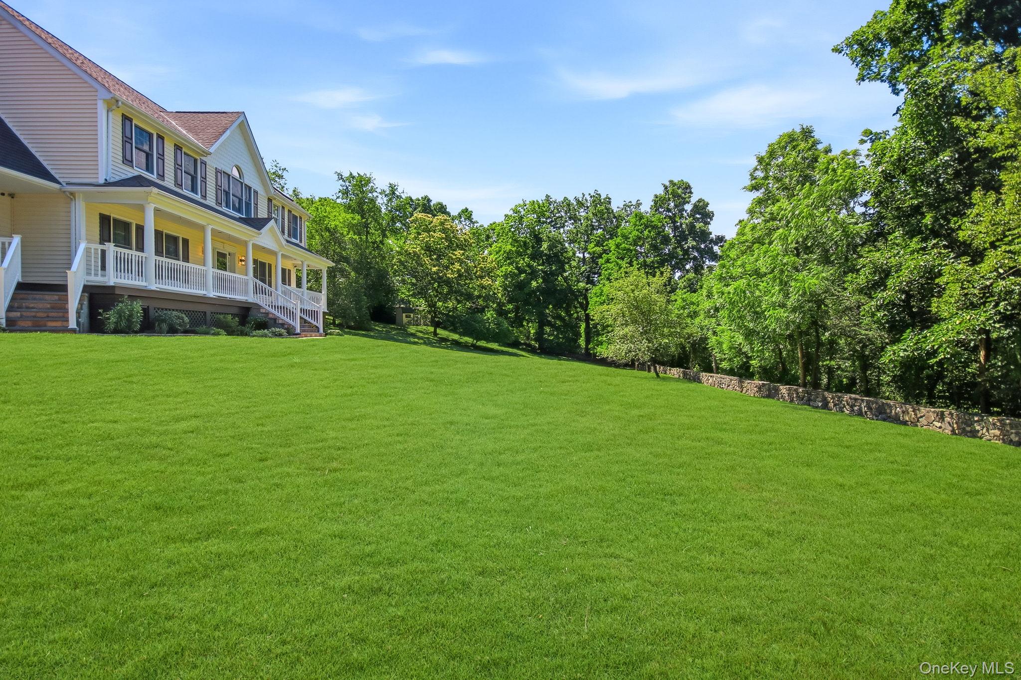 104 Mountain View Road Cortlandt Manor, NY 10567 - Photo 3 of 48