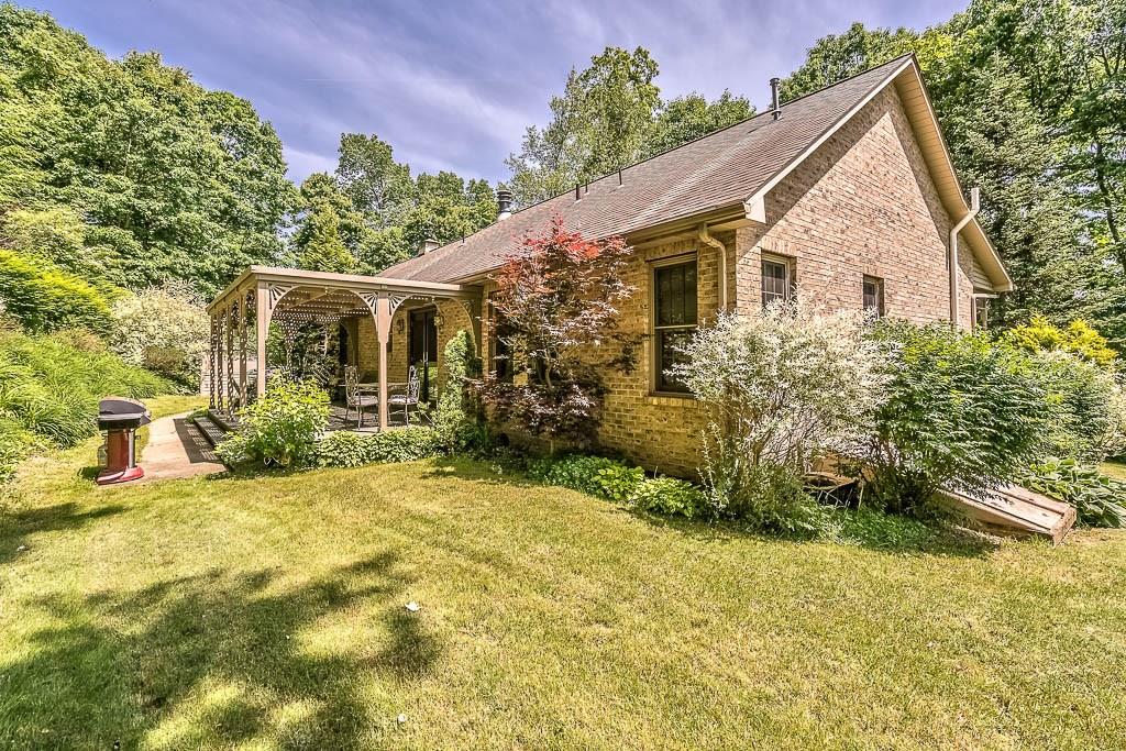 707 Fallecker Road Butler, PA 16002 - Photo 2 of 25