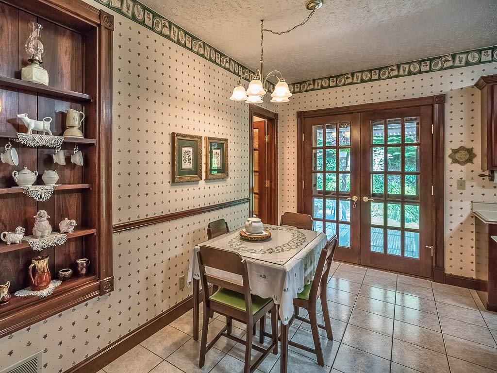 707 Fallecker Road Butler, PA 16002 - Photo 8 of 25