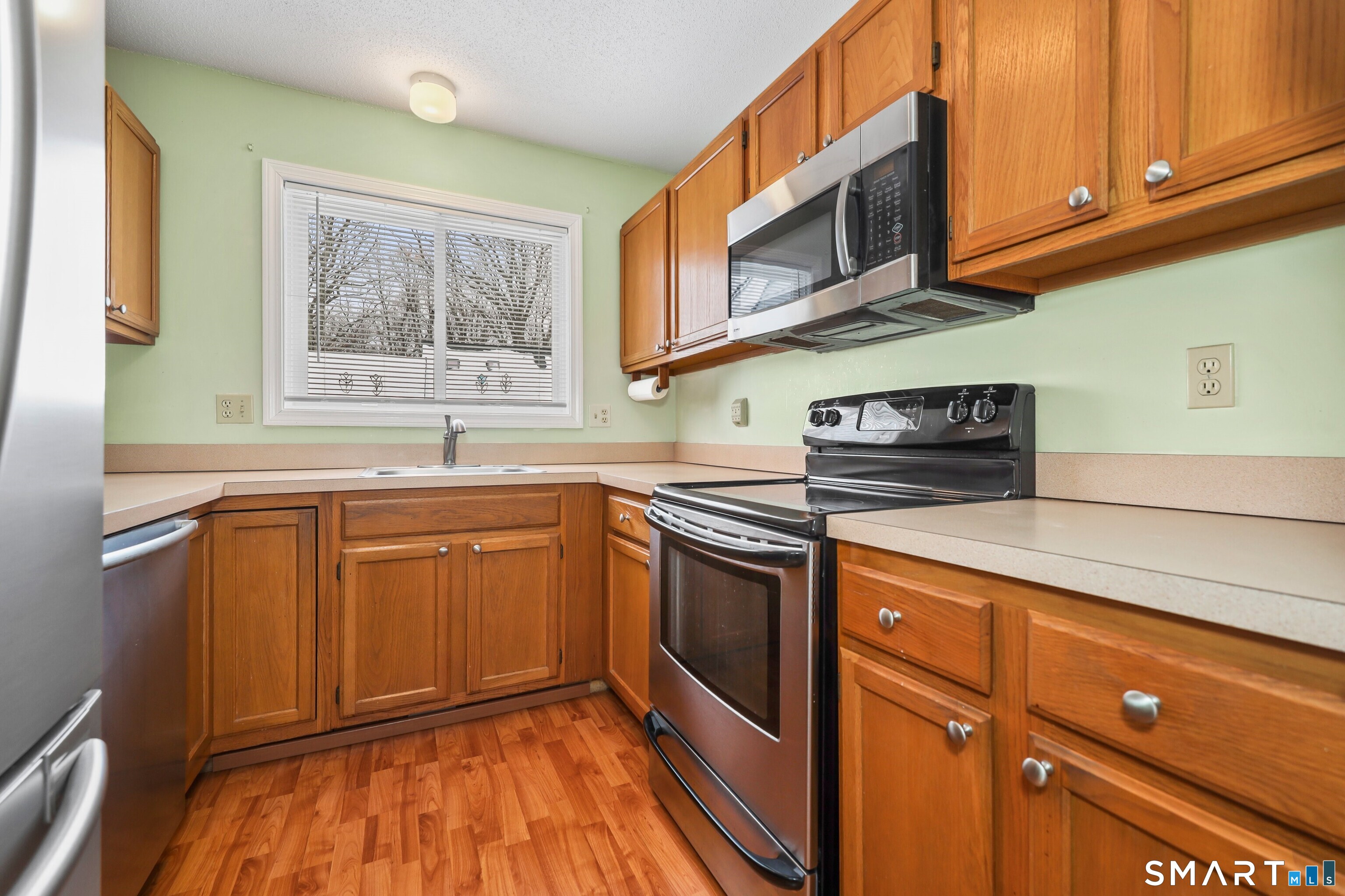 86 Cannon Ridge Drive, Unit 86 Watertown, CT 06795 - Photo 13 of 37 Adeqaute counter space