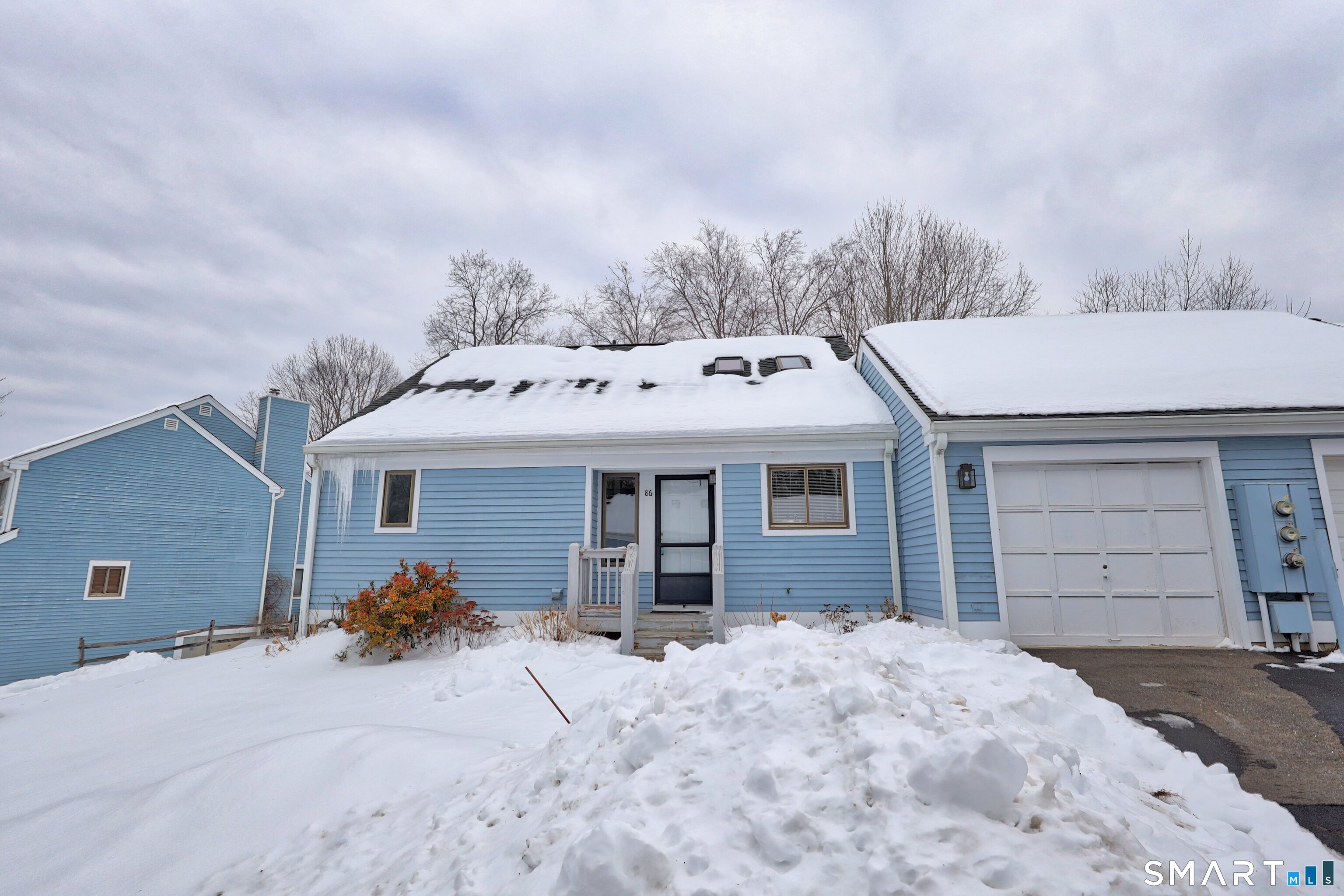 86 Cannon Ridge Drive, Unit 86 Watertown, CT 06795 - Photo 2 of 37 End unit with attached garage
