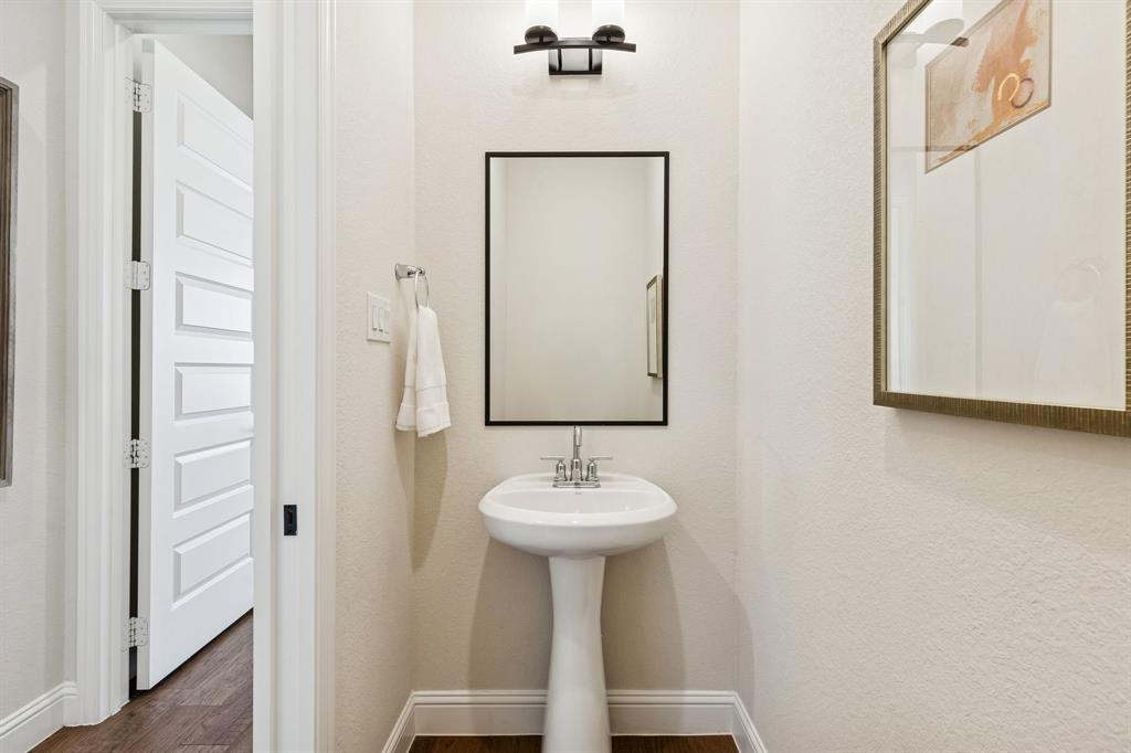 2232 Laurel Rdg Road Aledo, TX 76008 - Photo 24 of 40 Second half bath located off living area