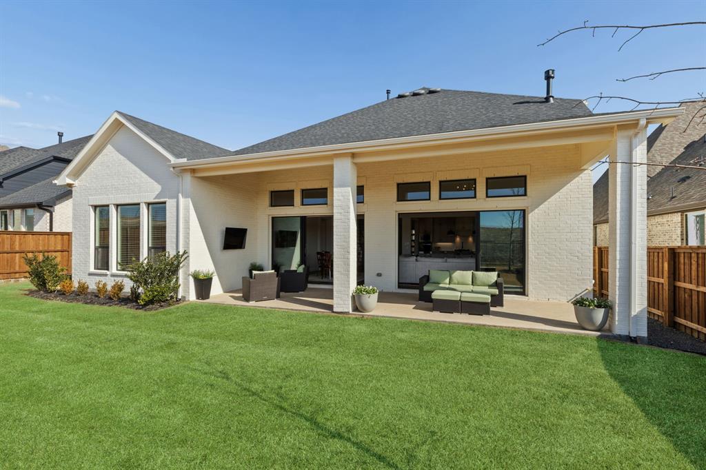 2232 Laurel Rdg Road Aledo, TX 76008 - Photo 30 of 40 Two sliding glass doors connect indoor and outdoor living