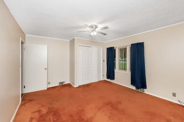 $450,000 | 947 North 2nd Road, Dana, IL 61321