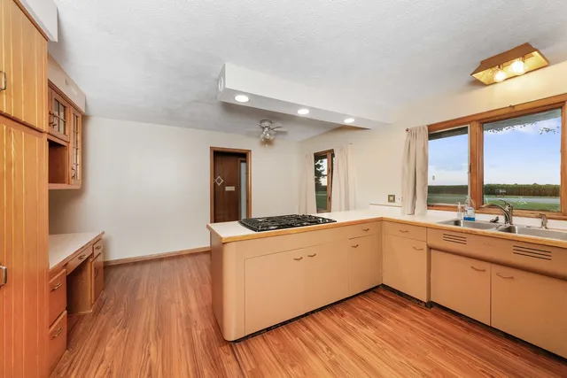 $485,000 | 947 North 2nd Road, Dana, IL 61321