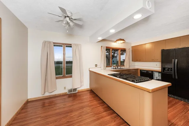 $485,000 | 947 North 2nd Road, Dana, IL 61321