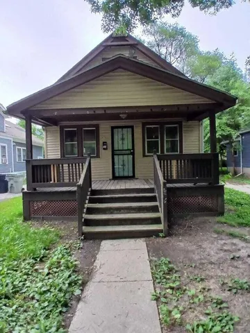 $92,900 | 4702 North 49th Street, Milwaukee, WI 53218