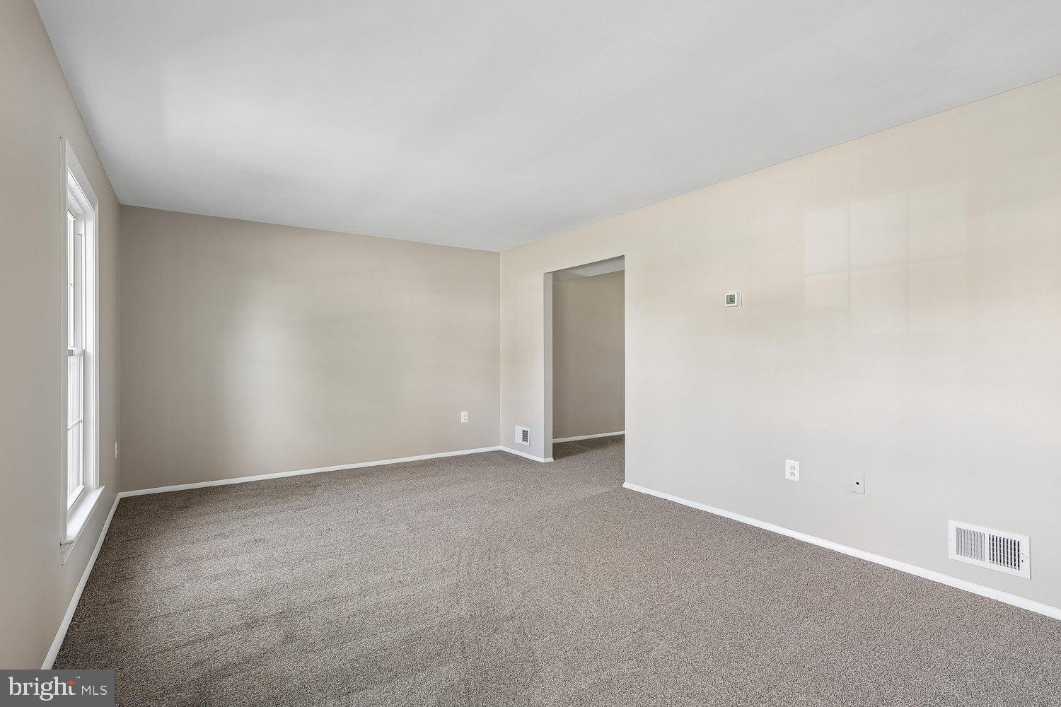 2423 Flowering Tree Lane Gambrills, MD 21054 - Photo 5 of 57 Living Room