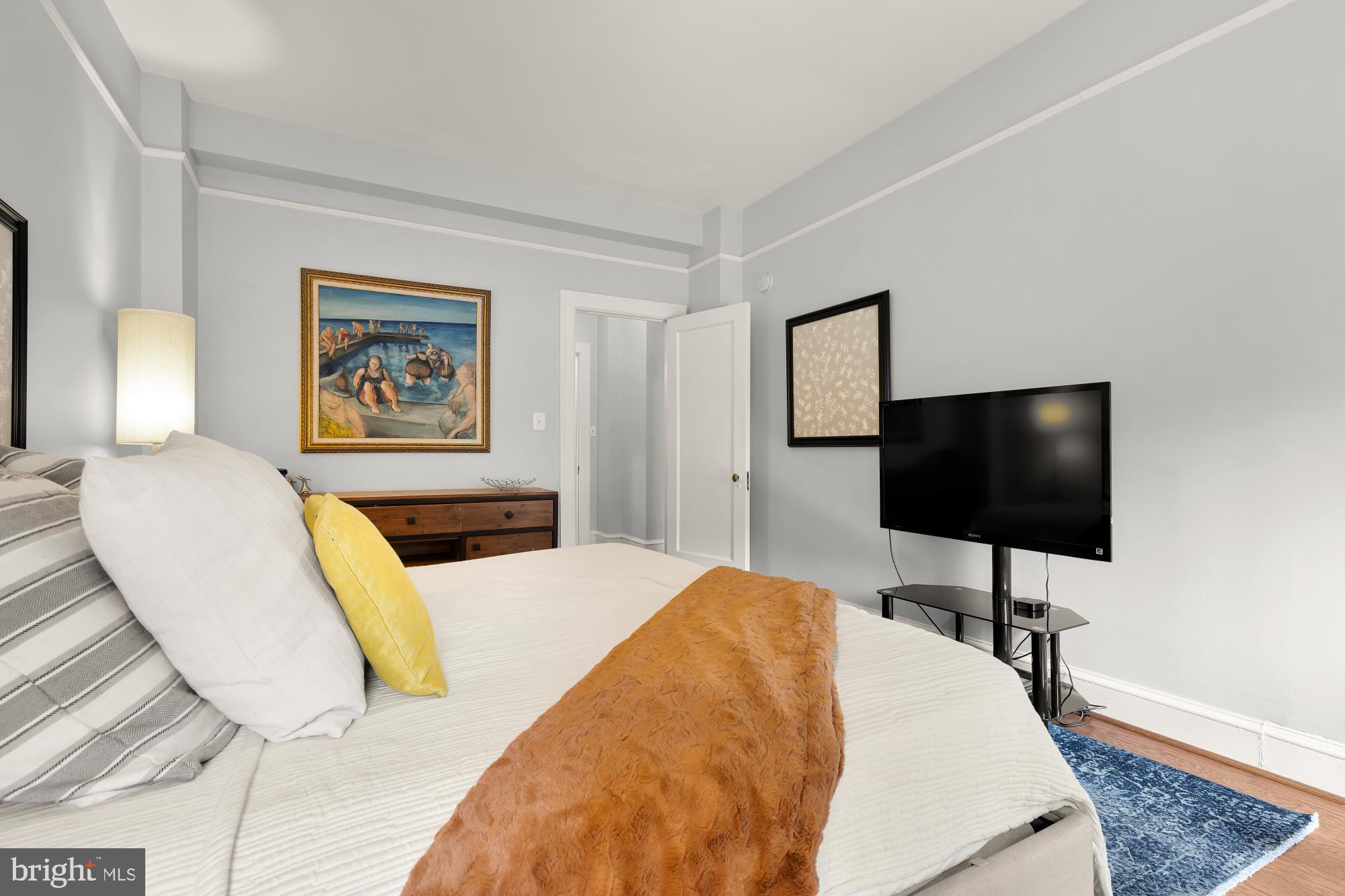 1613 Harvard Street Northwest, Unit 105 Washington, DC 20009 - Photo 20 of 35