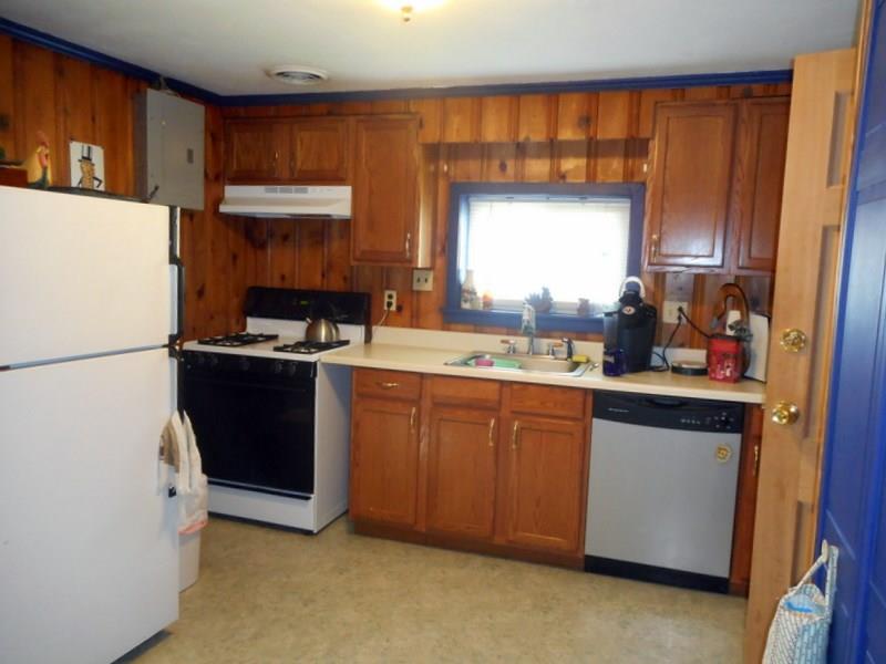 46 May Avenue McKees Rocks, PA 15136 - Photo 8 of 21