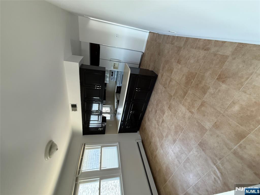 1276 River Road, Unit 2 Edgewater, NJ 07020 - Photo 5 of 16