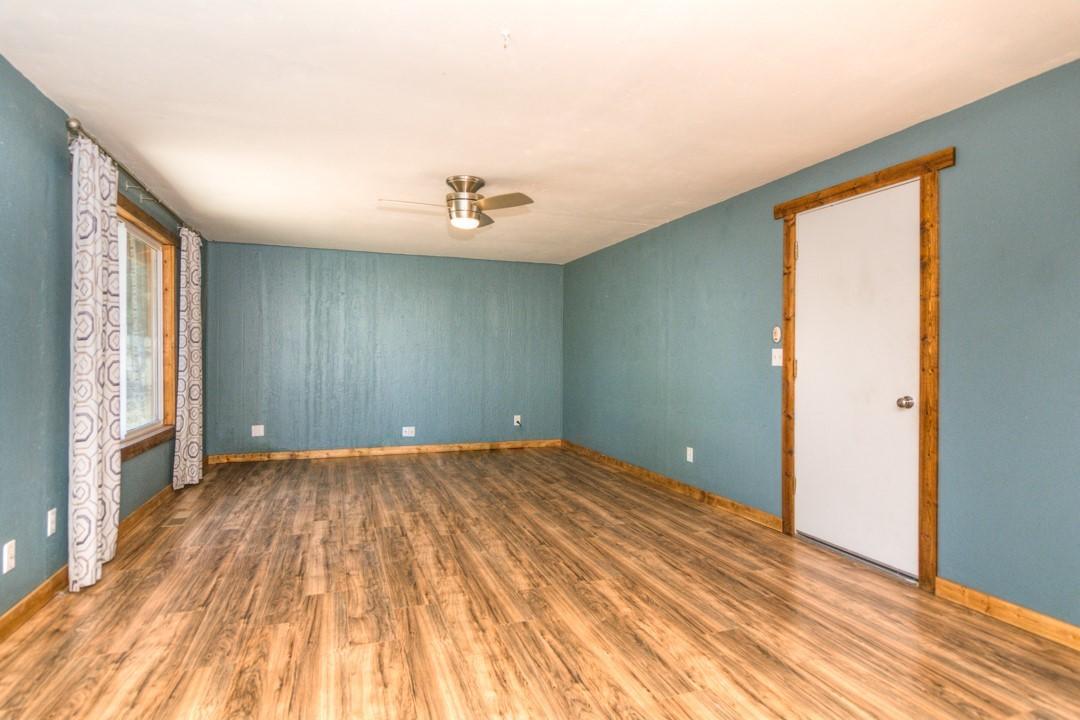274 Southeast Hering Road Madras, OR 97741 - Photo 17 of 31 023