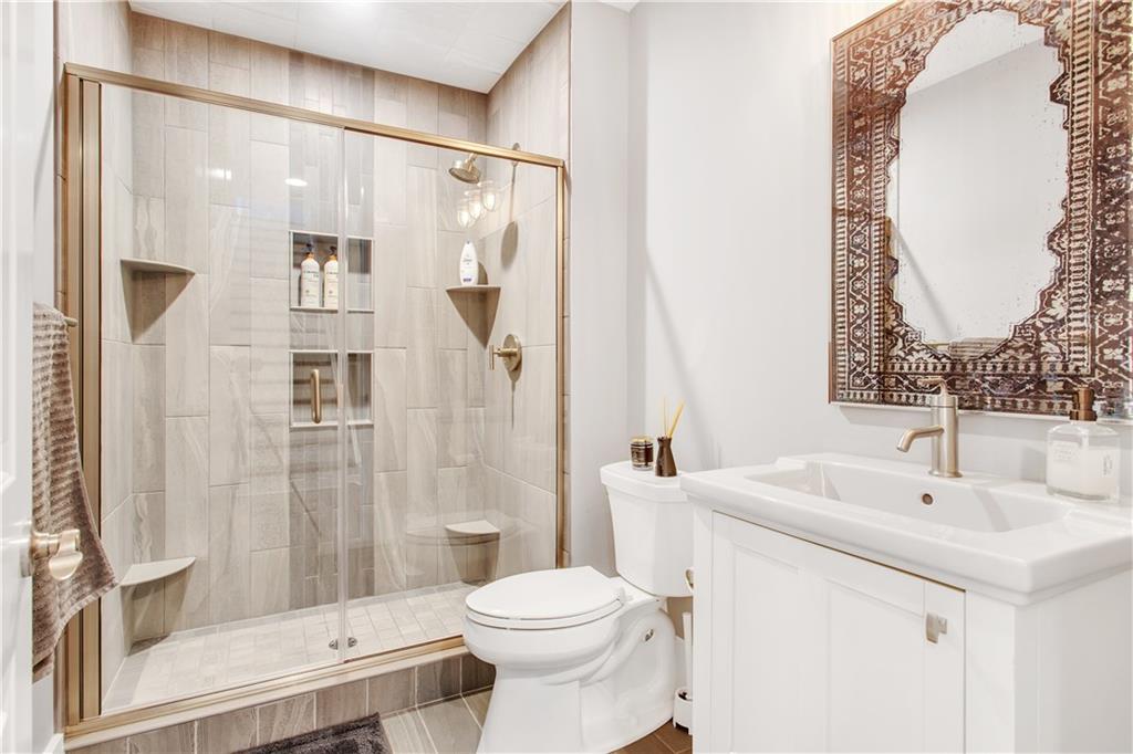 662 Chilliwack Lane Mars, PA 16046 - Photo 21 of 25 Lower-level guest suite full bath!