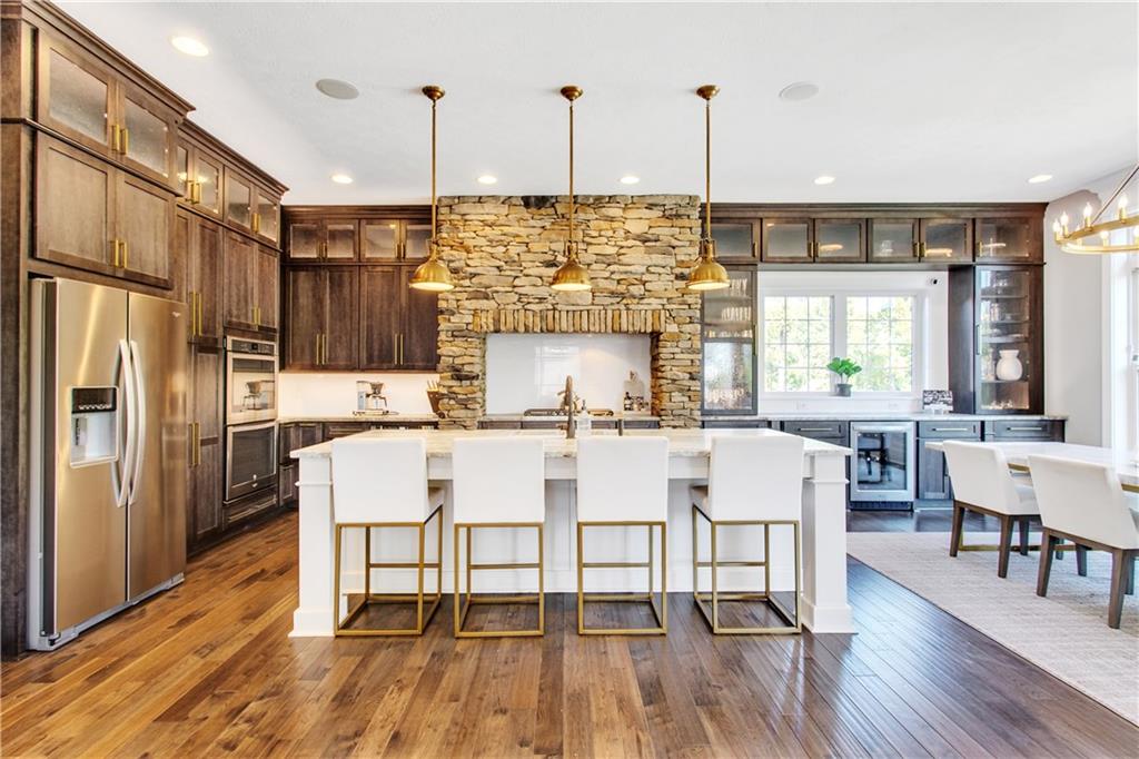 662 Chilliwack Lane Mars, PA 16046 - Photo 7 of 25 Amazing! Chefs delight! 9' center island with granite counter top! Gas cook top, double ovens and tons of cabinet space!