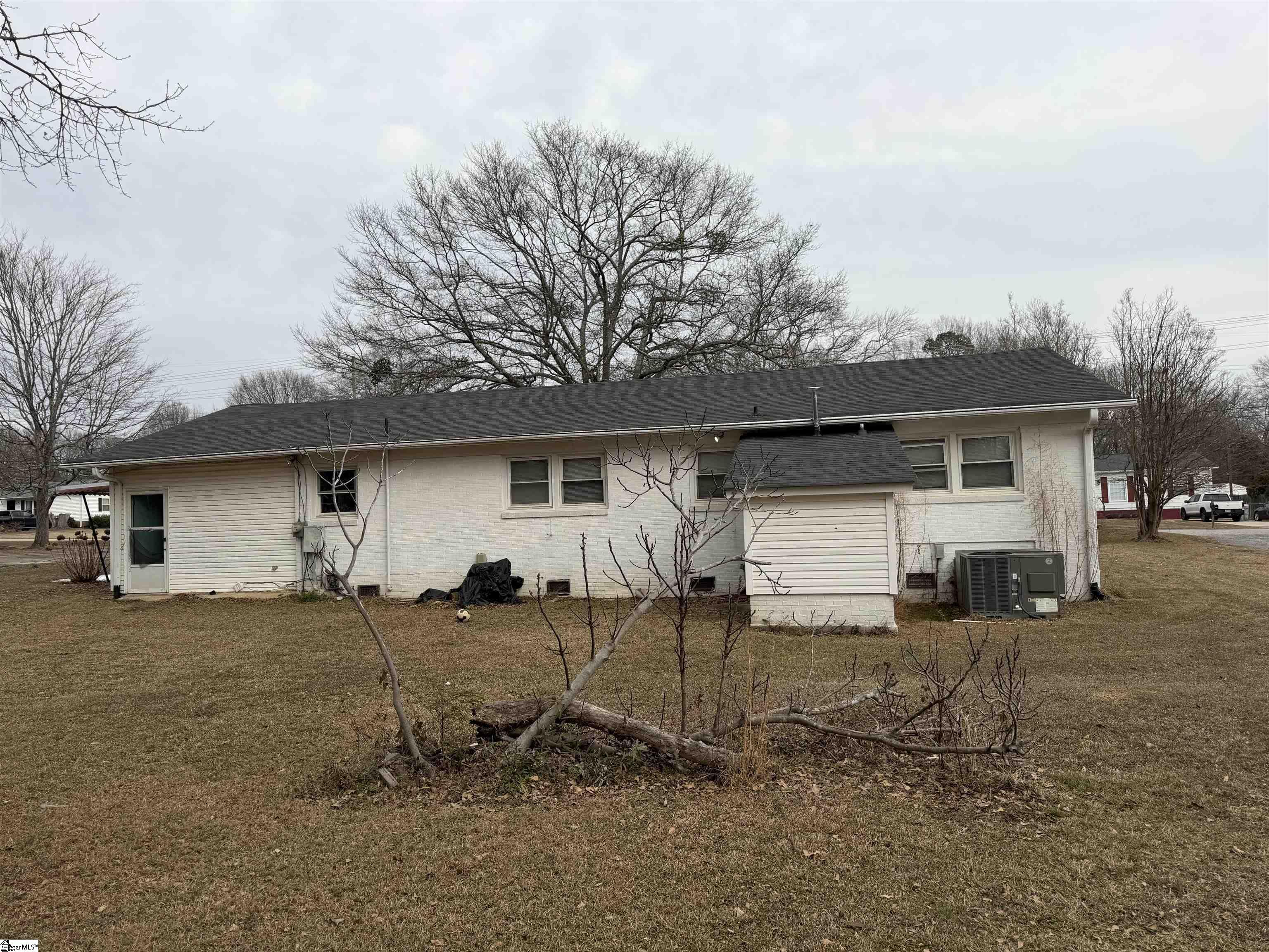 107 Looneybrook Drive Fountain Inn, SC 29644 - Photo 28 of 30