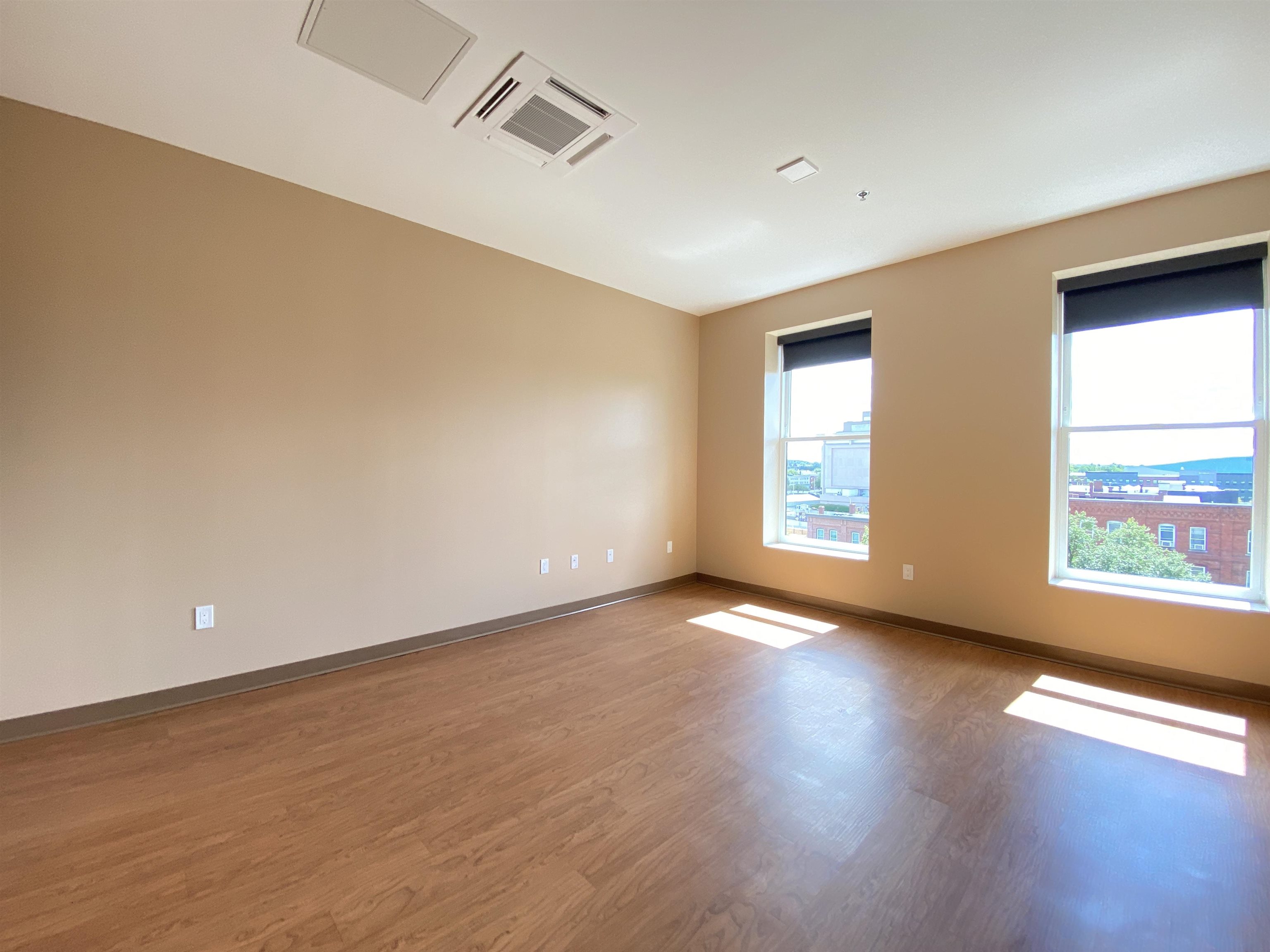 83 Hanover Street, Unit 405 Manchester, NH 03101 - Photo 16 of 37