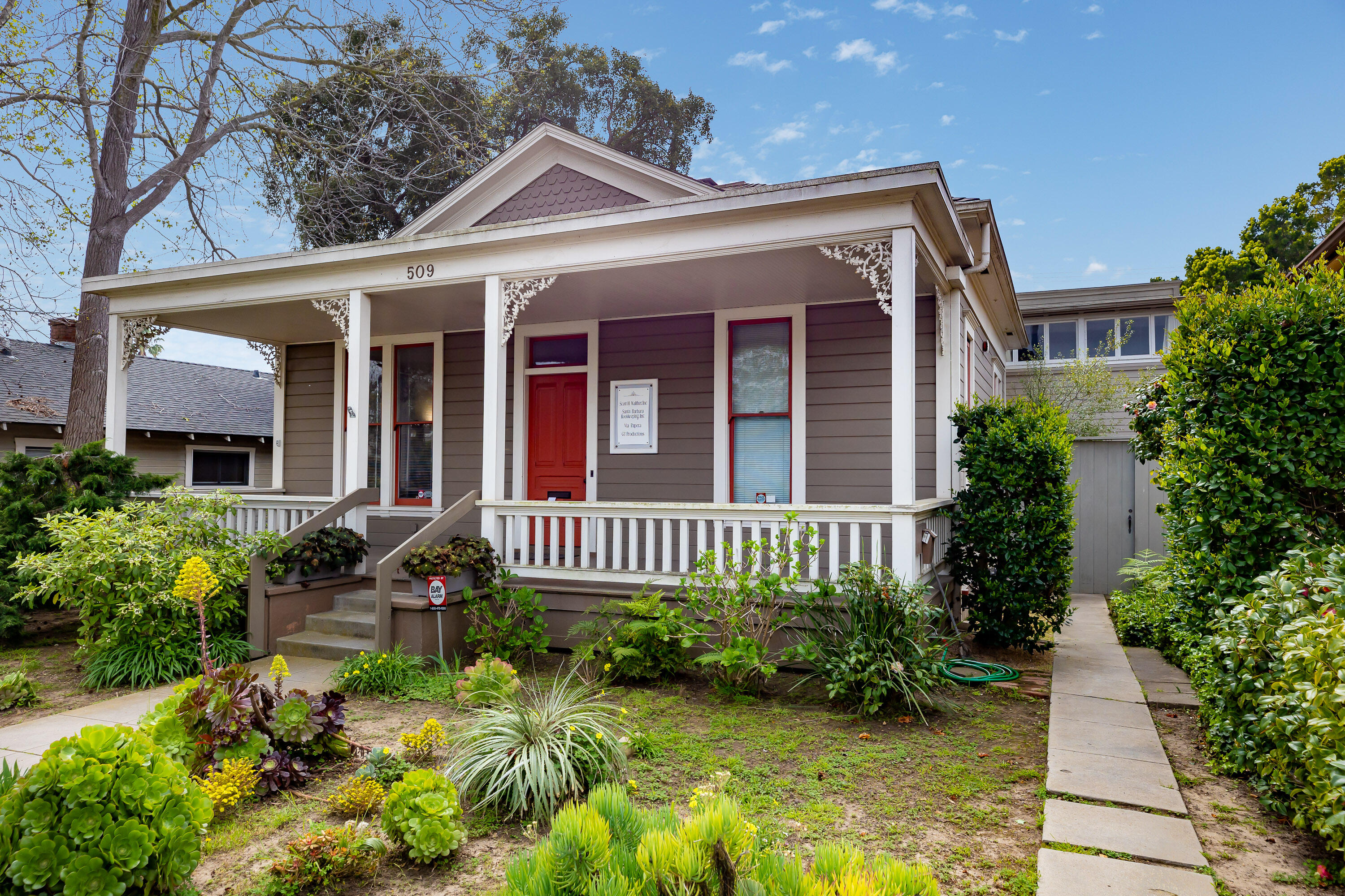 509 Brinkerhoff Avenue Santa Barbara, CA 93101 - Photo 2 of 10 front view of a house