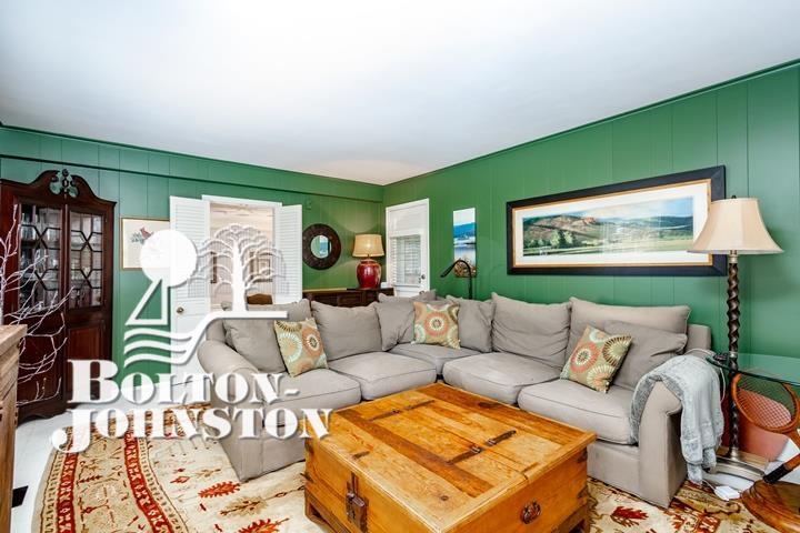 63 Ridge Road Grosse Pointe, MI 48236 - Photo 10 of 50 Family Room