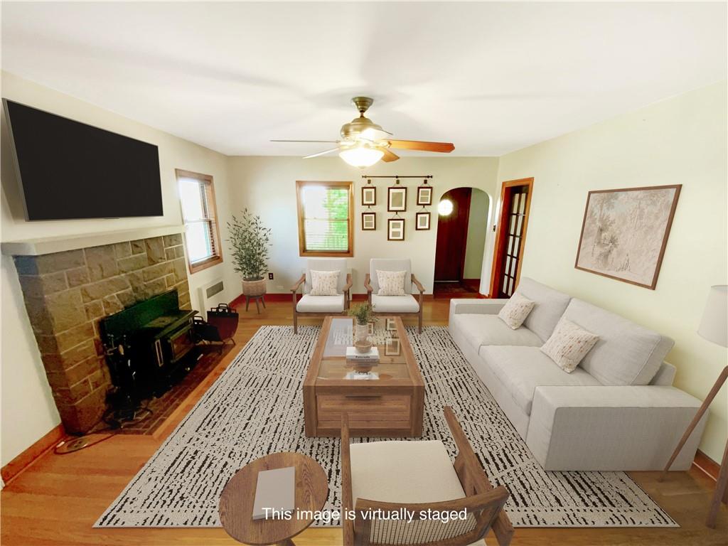 629 Ridge Road Ambridge, PA 15003 - Photo 4 of 38 Large living room