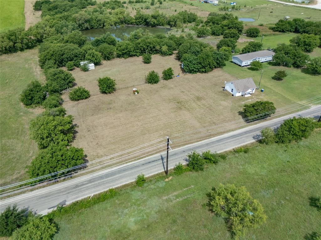 202 County Road 4511 Decatur, TX 76234 - Photo 4 of 36
