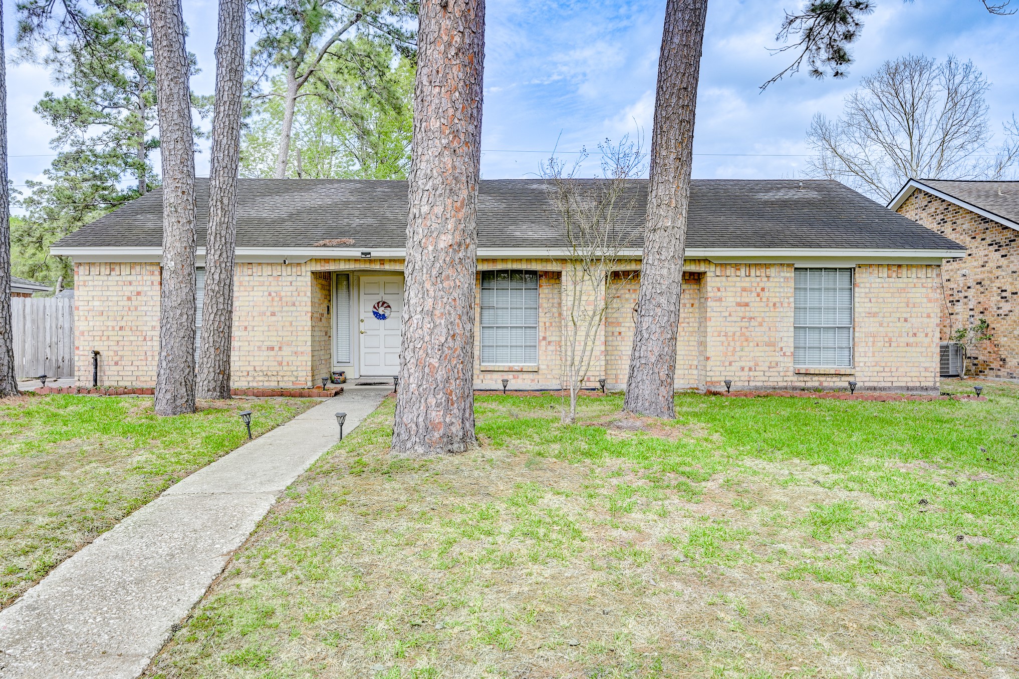 2507 Whispering Springs Drive Spring, TX 77373 - Photo 2 of 44