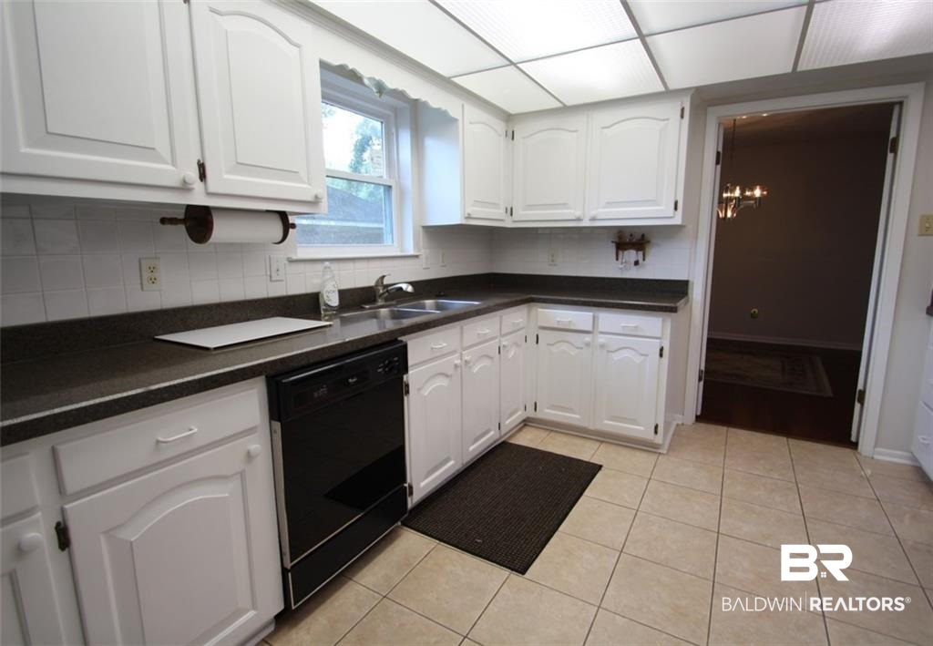 412 Fox Court Mobile, AL 36608 - Photo 8 of 24
