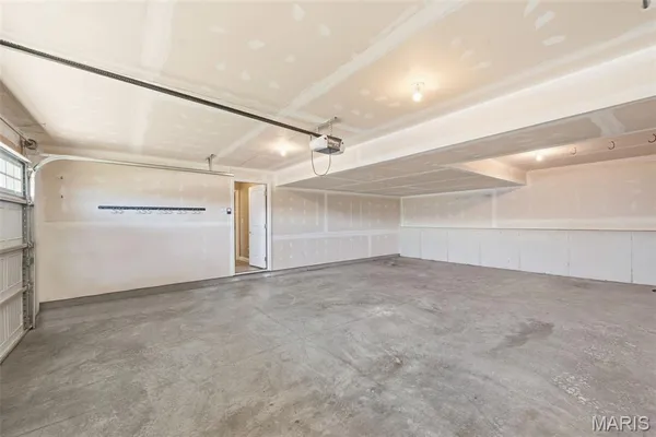 $1,985 | 305 Shadow Trace Drive, Wentzville, MO 63385