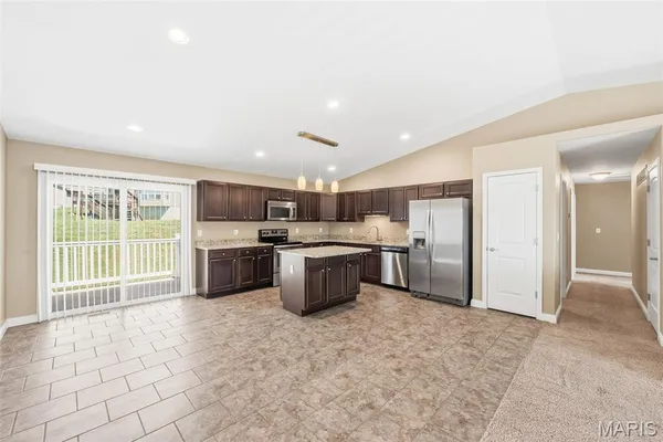 $1,985 | 305 Shadow Trace Drive, Wentzville, MO 63385