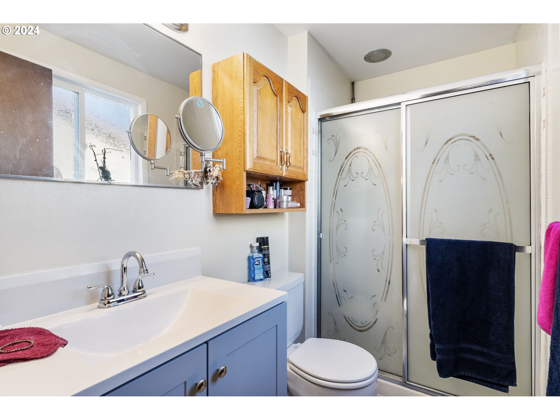 20858 Southwest Rosa Drive Beaverton, OR 97078 - Photo 25 of 35 Bathroom
